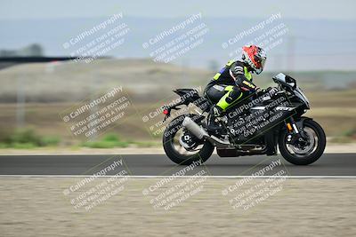 media/Apr-18-2025-TrackDaz (Fri) [[45f5874c44]]/C Group/Session 1 (Turn 7)/